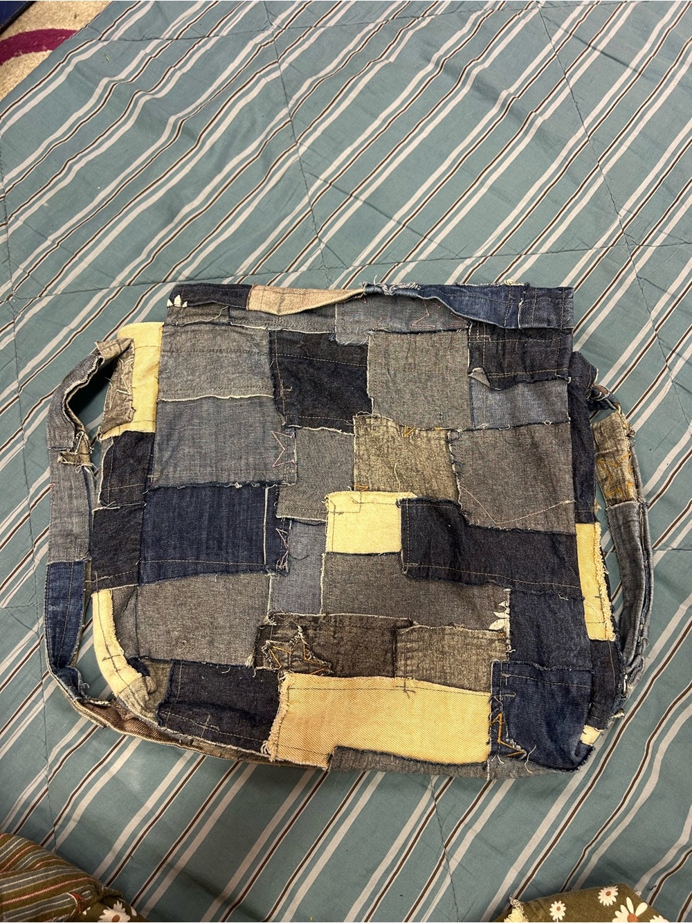 NEW Handmade Upcycled Patchwork Denim Star Messenger Crossbody Bag - Picture 9 of 9